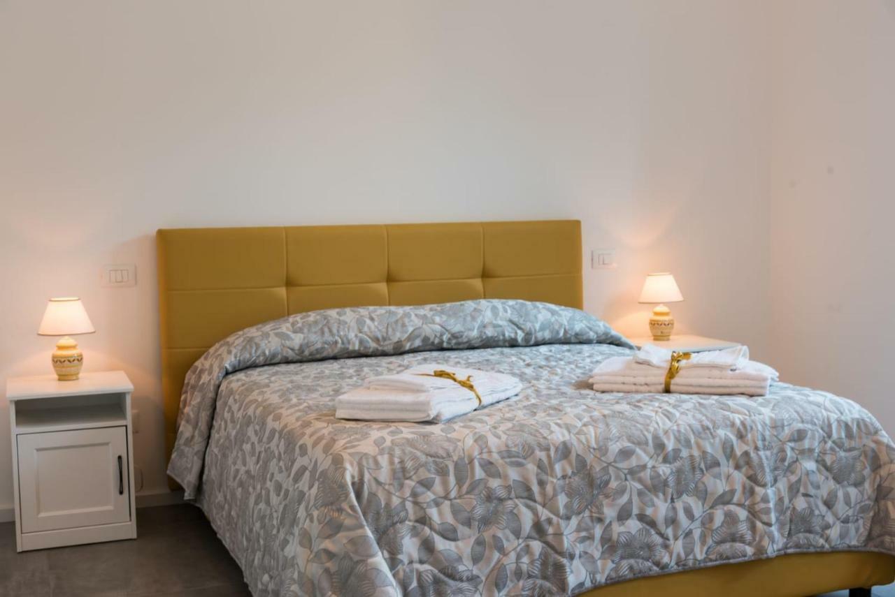 Nonna Vittoria Apartment ซาแลร์โน ภายนอก รูปภาพ