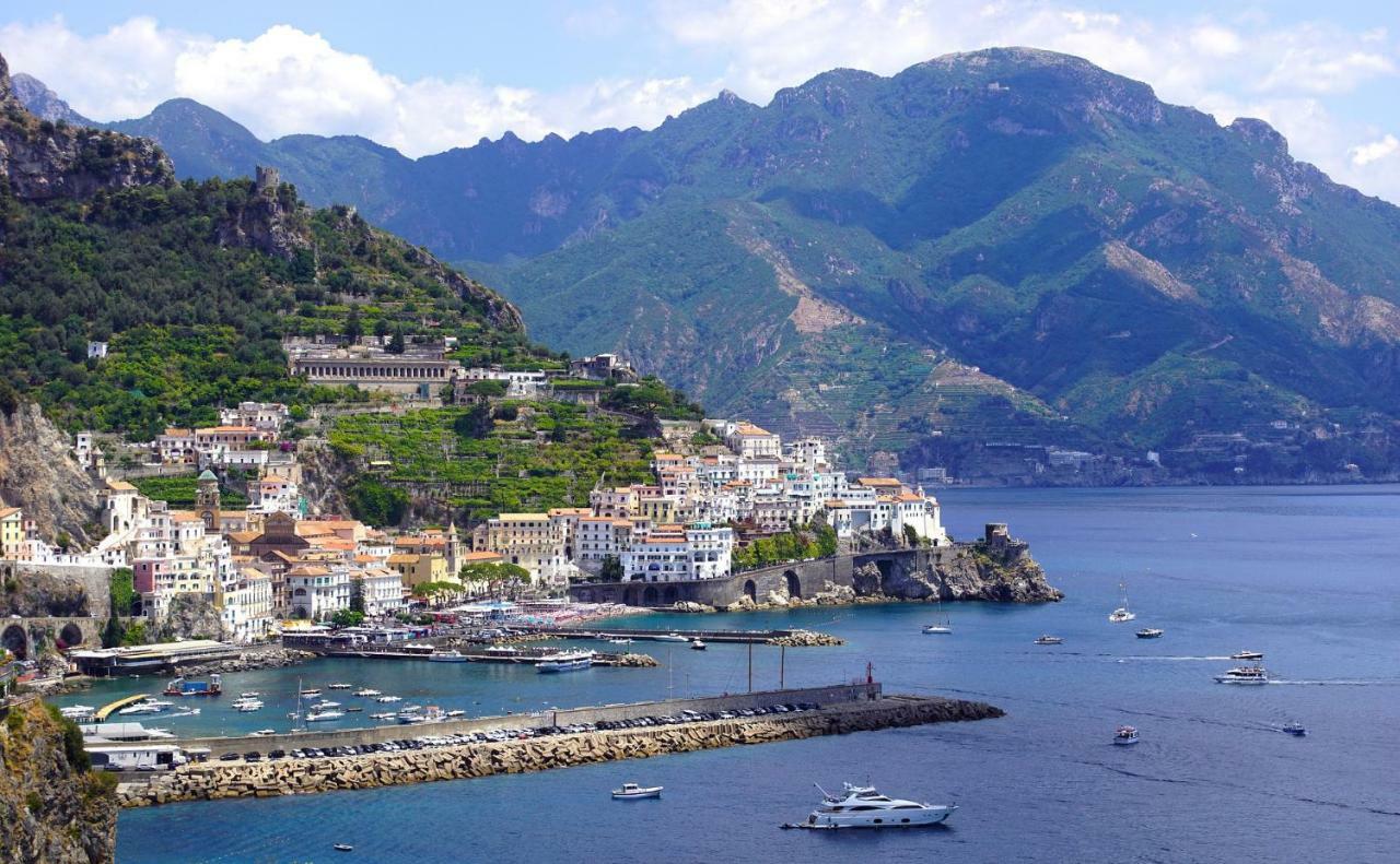 Nonna Vittoria Apartment ซาแลร์โน ภายนอก รูปภาพ