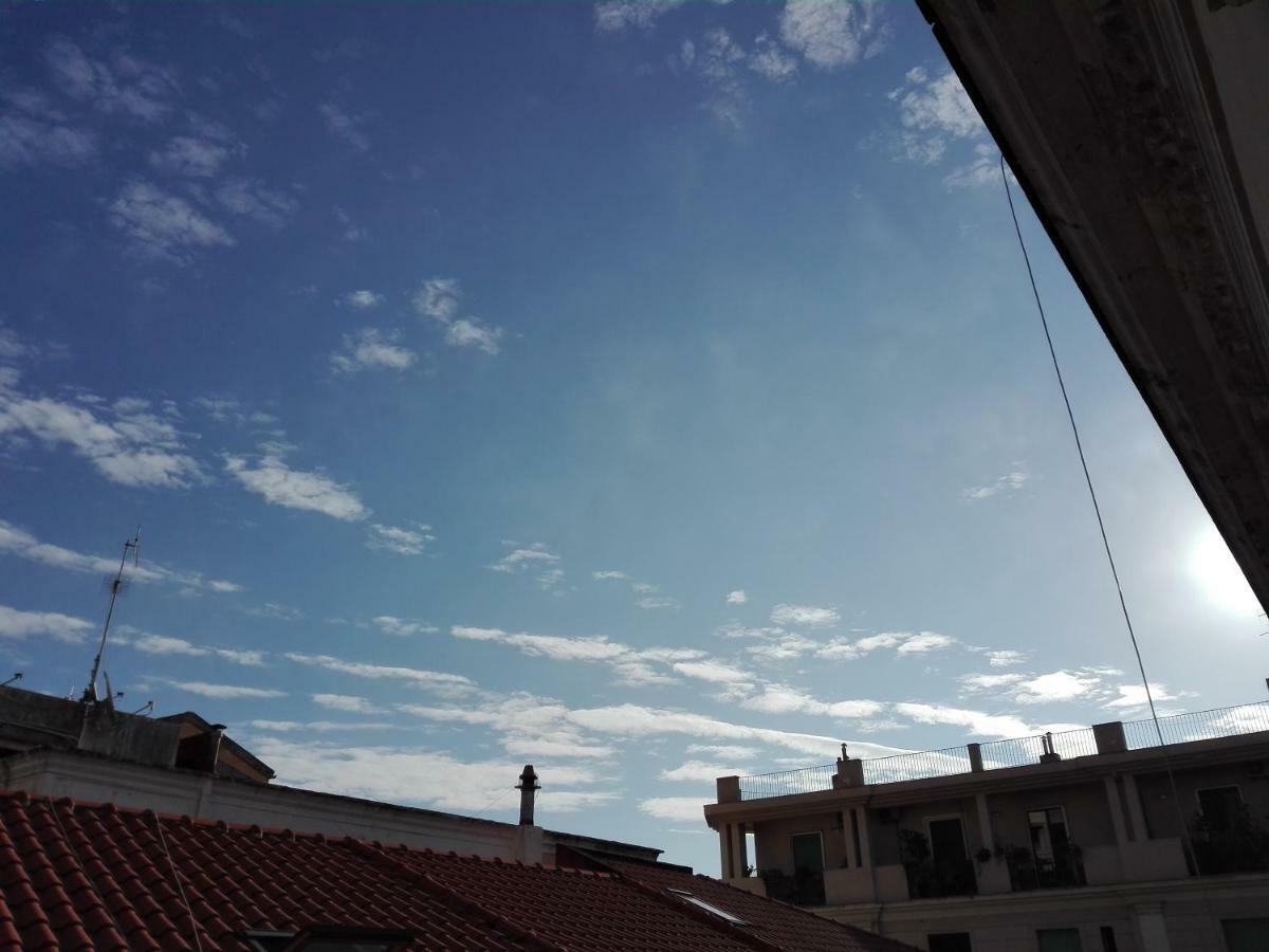 Nonna Vittoria Apartment ซาแลร์โน ภายนอก รูปภาพ